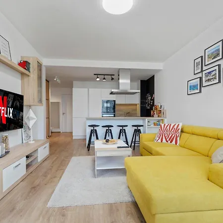 Ah Familly Free Parking *